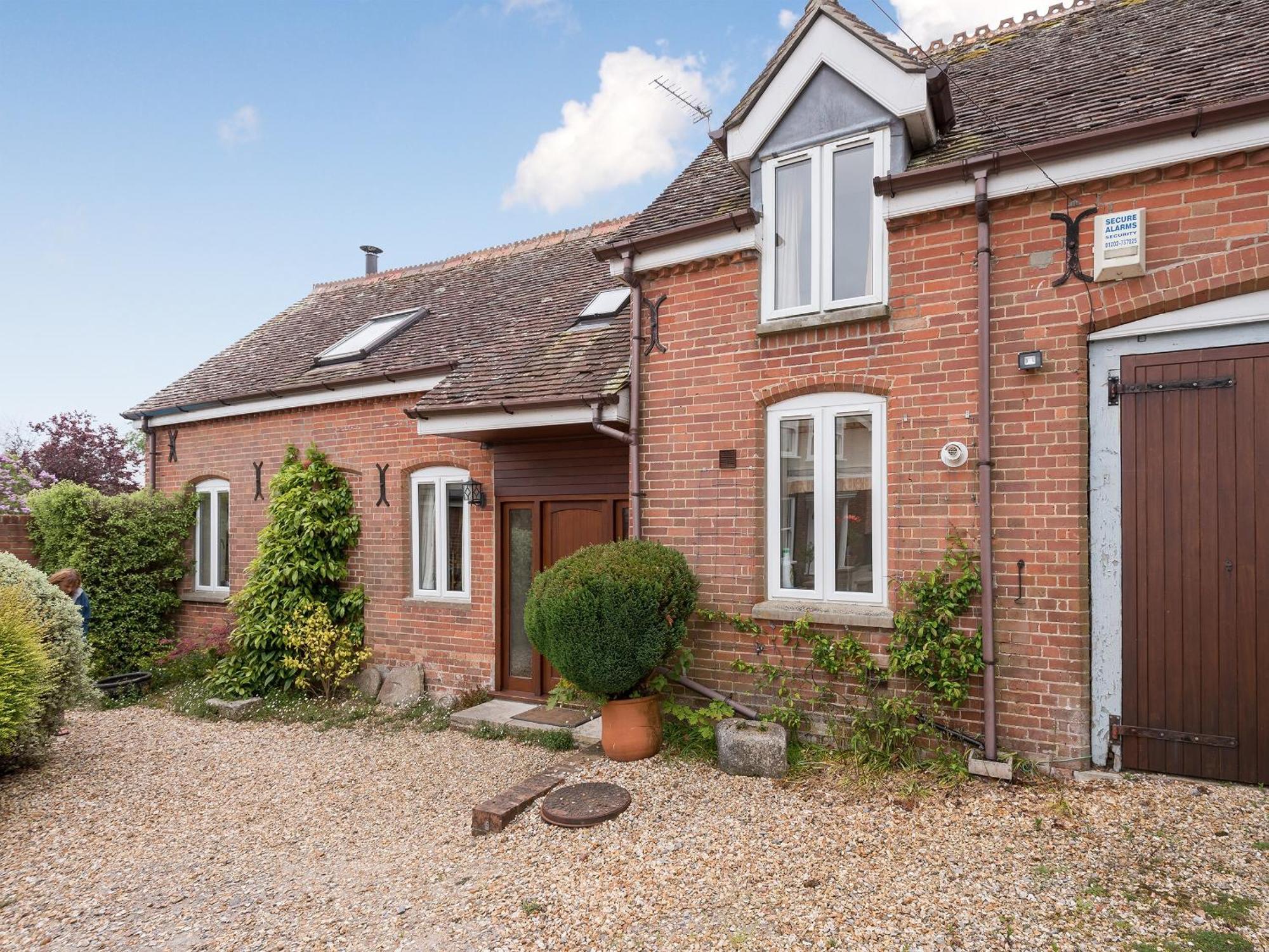 Coach House Villa แวร์แรม ภายนอก รูปภาพ
