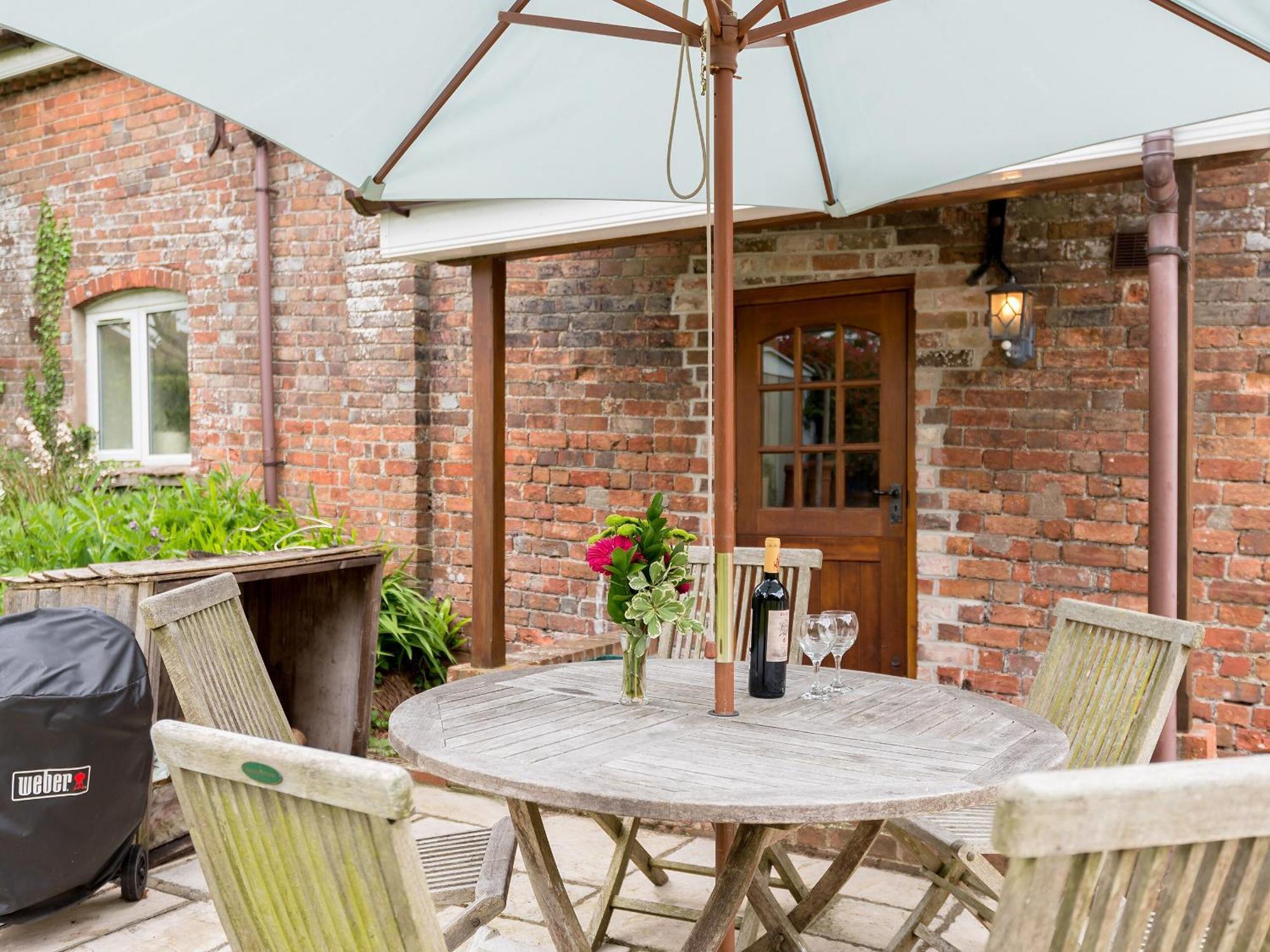 Coach House Villa แวร์แรม ภายนอก รูปภาพ